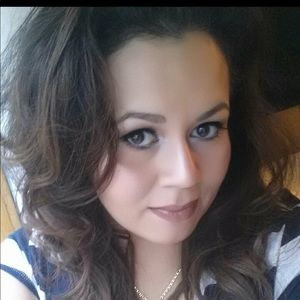 Meet your Posher, Adriana